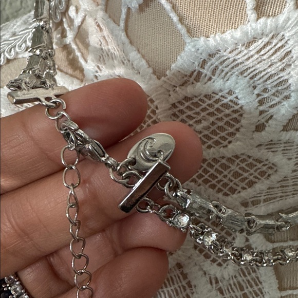 Jewelry - Picture 4 of 4